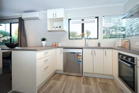 Photo of property in 11a Hilltop Road, Parkvale, Tauranga, 3112