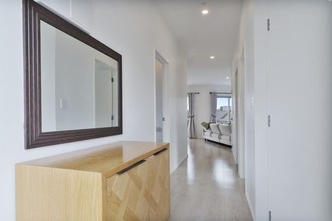 Photo of property in 103 Waekahu Road, Westgate, Auckland, 0814