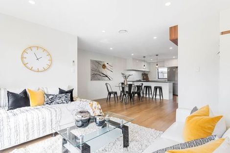 Photo of property in 39a Soaring Bird Drive, Takanini, 2112