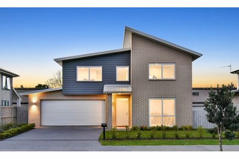 Photo of property in 7 Waituarua Drive, Takanini, 2112