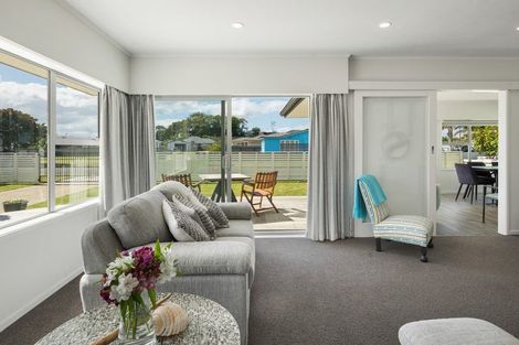 Photo of property in 8 Sandleigh Drive, Athenree, Katikati, 3177