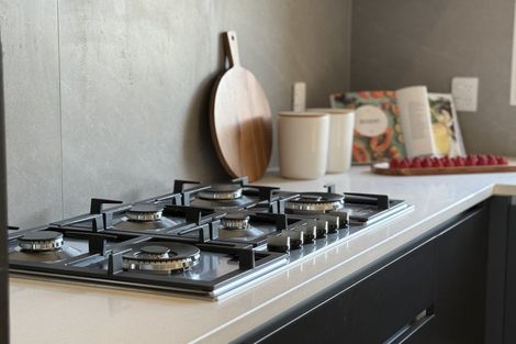 Photo of property in 32 Paretao Street, Massey, 0614