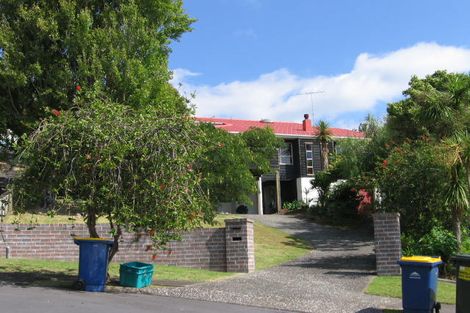 Photo of property in 13 Valdese Rise, Browns Bay, Auckland, 0630