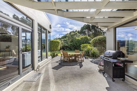 Photo of property in 12 Gladys Scott Place, Tawa, Wellington, 5028