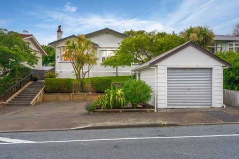 Photo of property in 53 Severn Street, Island Bay, Wellington, 6023