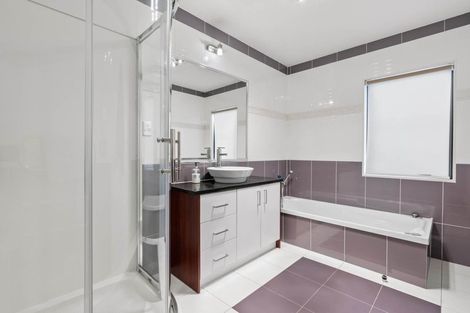 Photo of property in 28 Malahide Drive, Flat Bush, Auckland, 2019