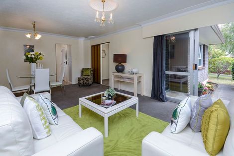 Photo of property in 2/47 Prince Regent Drive, Half Moon Bay, Auckland, 2012