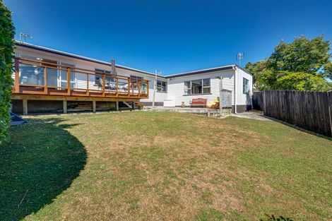 Photo of property in 131 Gloaming Hill, Titahi Bay, Porirua, 5022