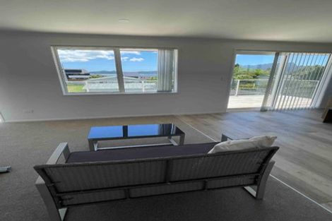 Photo of property in 5 Kahukaka Road, One Tree Point, 0118