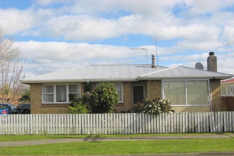 Photo of property in 23 Rata Avenue, Edgecumbe, 3120
