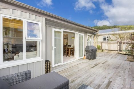 Photo of property in 64 Pinehaven Road, Pinehaven, Upper Hutt, 5019