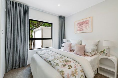 Photo of property in 12a Eagle Place, Red Beach, 0932