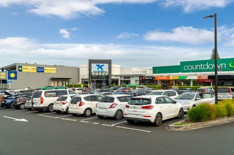 Photo of property in 10 Beaubank Road, Kelston, Auckland, 0602