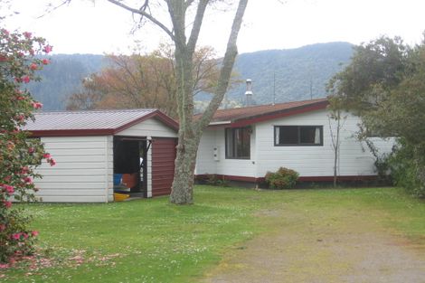 Photo of property in 21 Steep Street, Lake Okareka, Rotorua, 3076