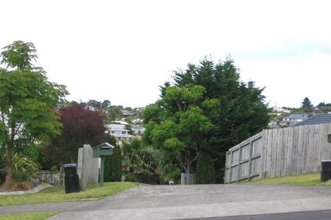 Photo of property in 18 Bluebird Crescent, Unsworth Heights, Auckland, 0632