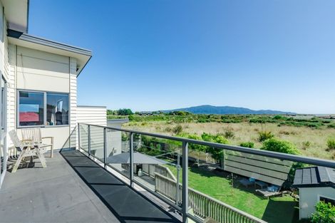 Photo of property in 9 Makora Road, Otaihanga, Paraparaumu, 5036