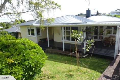 Photo of property in 68 Lake Road, Northcote, Auckland, 0627