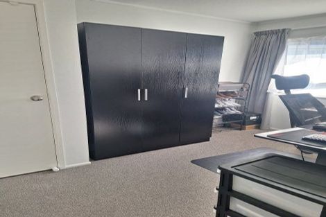 Photo of property in 2/19 Birman Close, Half Moon Bay, Auckland, 2012