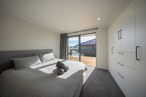 Photo of property in 22 Marakura Drive, Te Anau, 9600