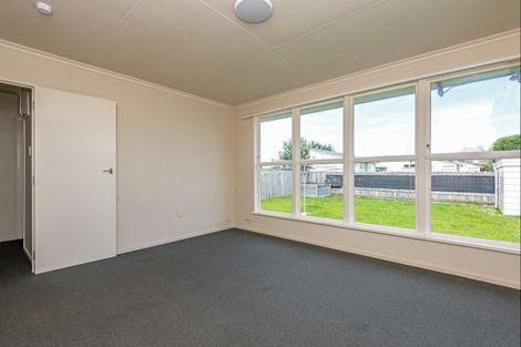 Photo of property in 4 Clutha Place, Westbrook, Palmerston North, 4412
