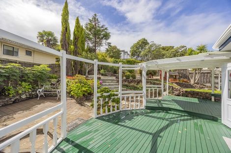 Photo of property in 17 Louise Place, Browns Bay, Auckland, 0630