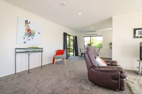 Photo of property in 1a Rutland Place, Milson, Palmerston North, 4414
