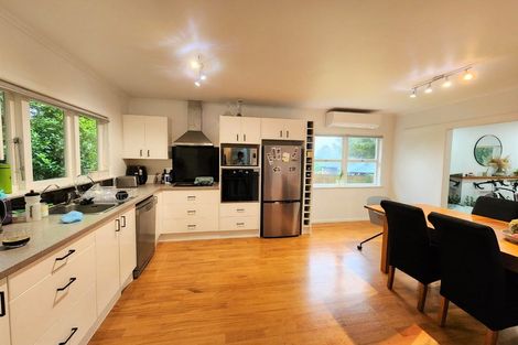 Photo of property in 18a Parrs Cross Road, Henderson, Auckland, 0612