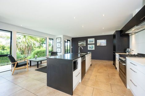 Photo of property in 4/17a Eastglen Road, Glen Eden, Auckland, 0602