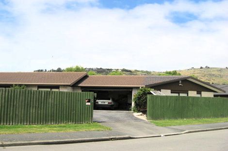 Photo of property in 62 Laing Crescent, Heathcote Valley, Christchurch, 8022