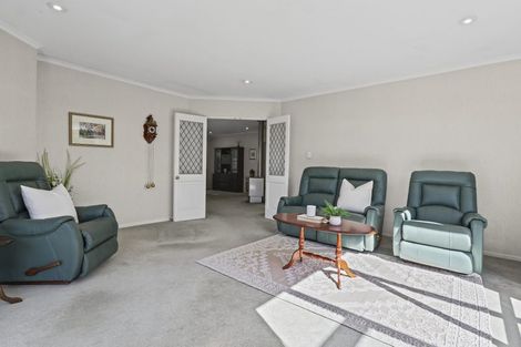 Photo of property in 4 Wardour Mews, Avonhead, Christchurch, 8042