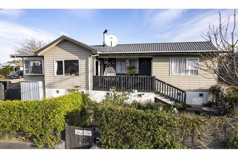 Photo of property in 8 Roslyn Terrace, West End, Timaru, 7910