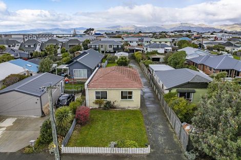 Photo of property in 13 Lonsdale Street, New Brighton, Christchurch, 8083