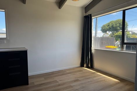 Photo of property in 300a Bower Avenue, North New Brighton, Christchurch, 8083