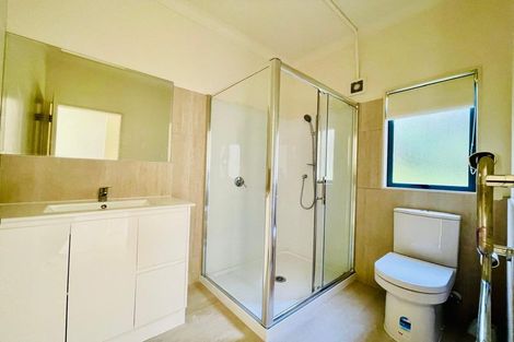 Photo of property in 1/5 Carole Crescent, Pakuranga, Auckland, 2010