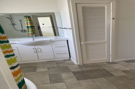 Photo of property in 98 Oakdale Road, Mount Roskill, Auckland, 1041