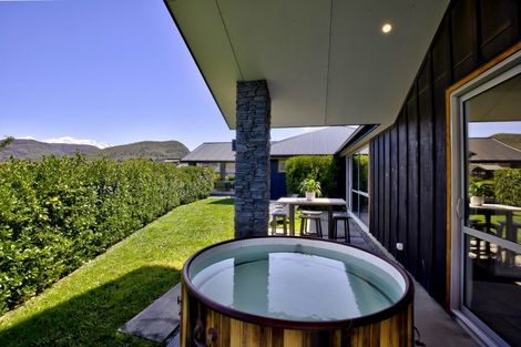 Photo of property in 6 Oxfordshire Avenue, Lower Shotover, Queenstown, 9304