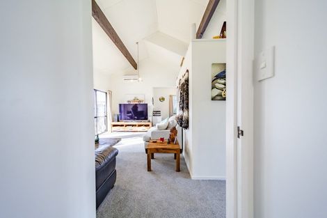 Photo of property in 42 Whiting Crescent, Greenmeadows, Napier, 4112