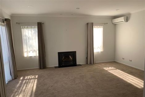 Photo of property in 6 Melmore Place, Pinehill, Auckland, 0632