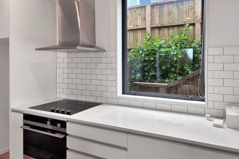 Photo of property in 62 Spenmoor Street, Newlands, Wellington, 6037