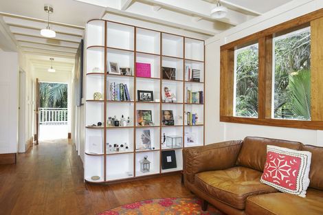 Photo of property in 7 Woontons Lane, Titirangi, Auckland, 0604