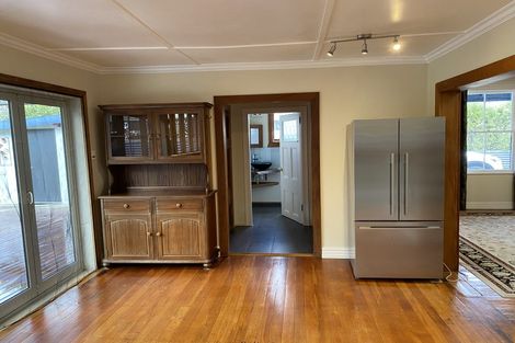 Photo of property in 35 Dublin Street, Martinborough, 5711