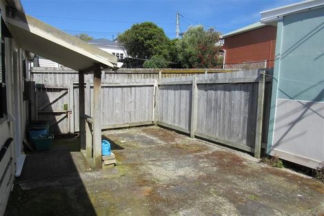 Photo of property in 43 Hall Street, Newtown, Wellington, 6021