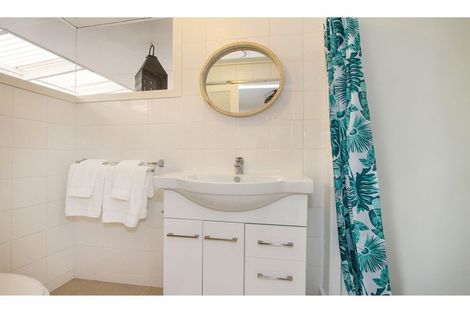 Photo of property in 1/219 Rangatira Road, Beach Haven, Auckland, 0626