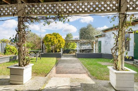 Photo of property in 31 Aniseed Grove, Timberlea, Upper Hutt, 5018