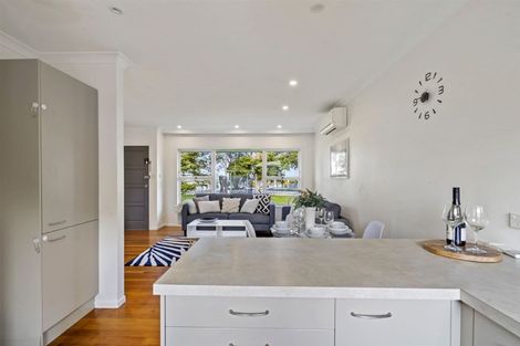 Photo of property in 4112/110 East Coast Road, Forrest Hill, Auckland, 0620