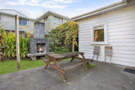 Photo of property in 10 Bungalow Avenue, Point Chevalier, Auckland, 1022