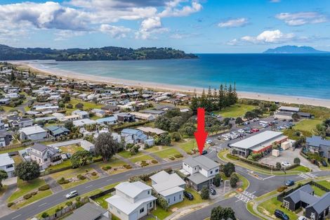 Photo of property in 2 Te Mana Street, Omaha, 0986