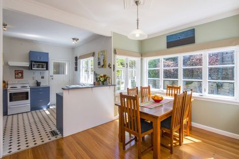 Photo of property in 28 Cashmere Avenue, Khandallah, Wellington, 6035