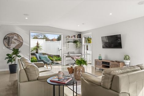 Photo of property in 1 Avon Rise, Welcome Bay, Tauranga, 3112