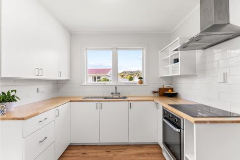 Photo of property in 20a Parera Grove, Heretaunga, Upper Hutt, 5018